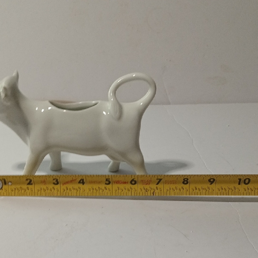 Vintage White Cow Creamer - Picture 8 of 8